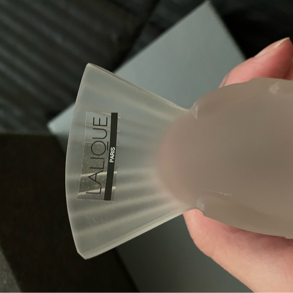 Lalique France frosted crystal bird figurine - Picture 6 of 7